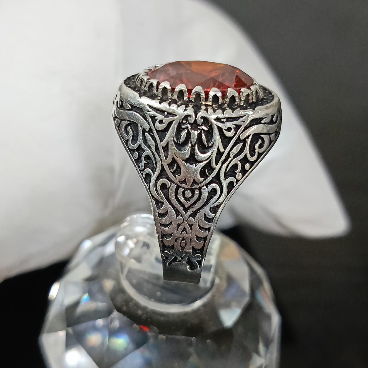 خاتم فضة بحجر توباز طبيعي