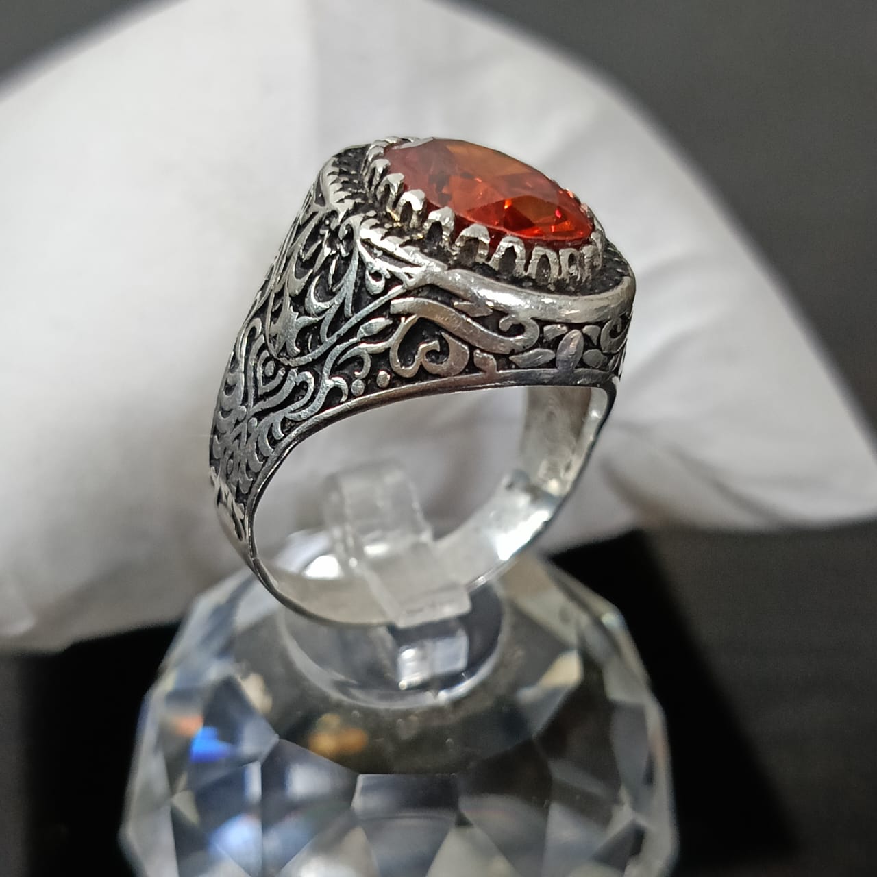 خاتم فضة بحجر توباز طبيعي