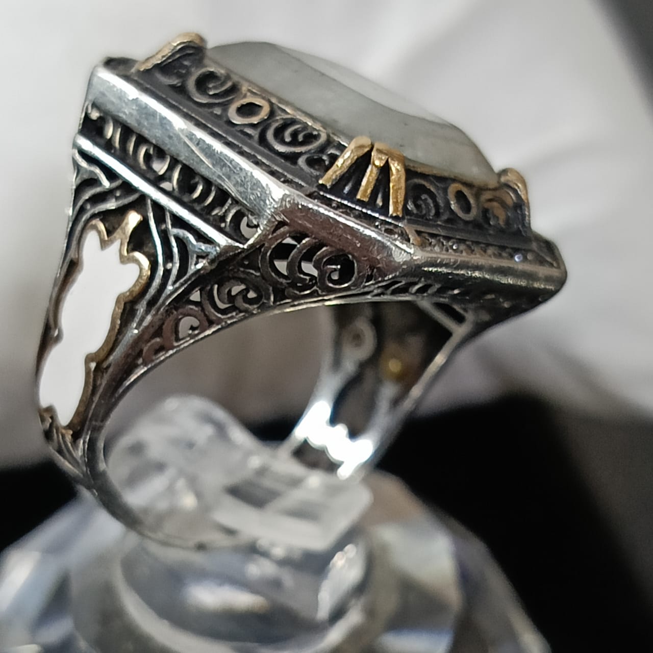 خاتم فضة تحفة بحجر كريم