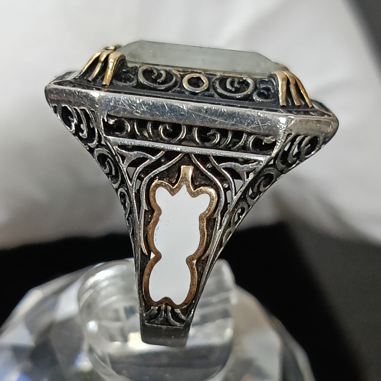 خاتم فضة تحفة بحجر كريم