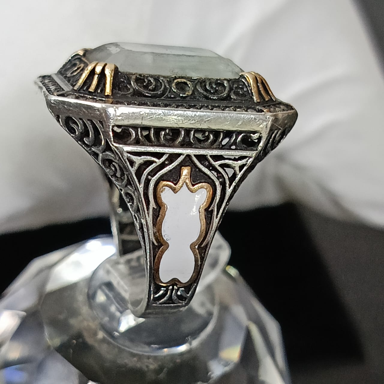 خاتم فضة تحفة بحجر كريم