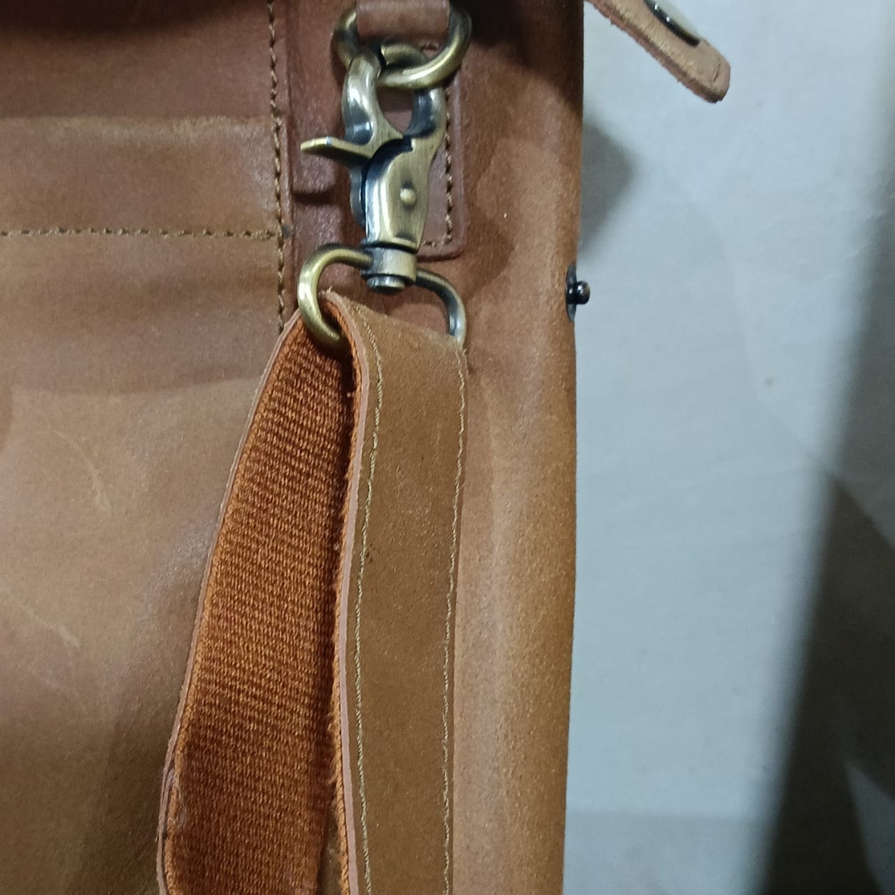 محفظة كبيرة أنتيك تحفة من الجلد الحر