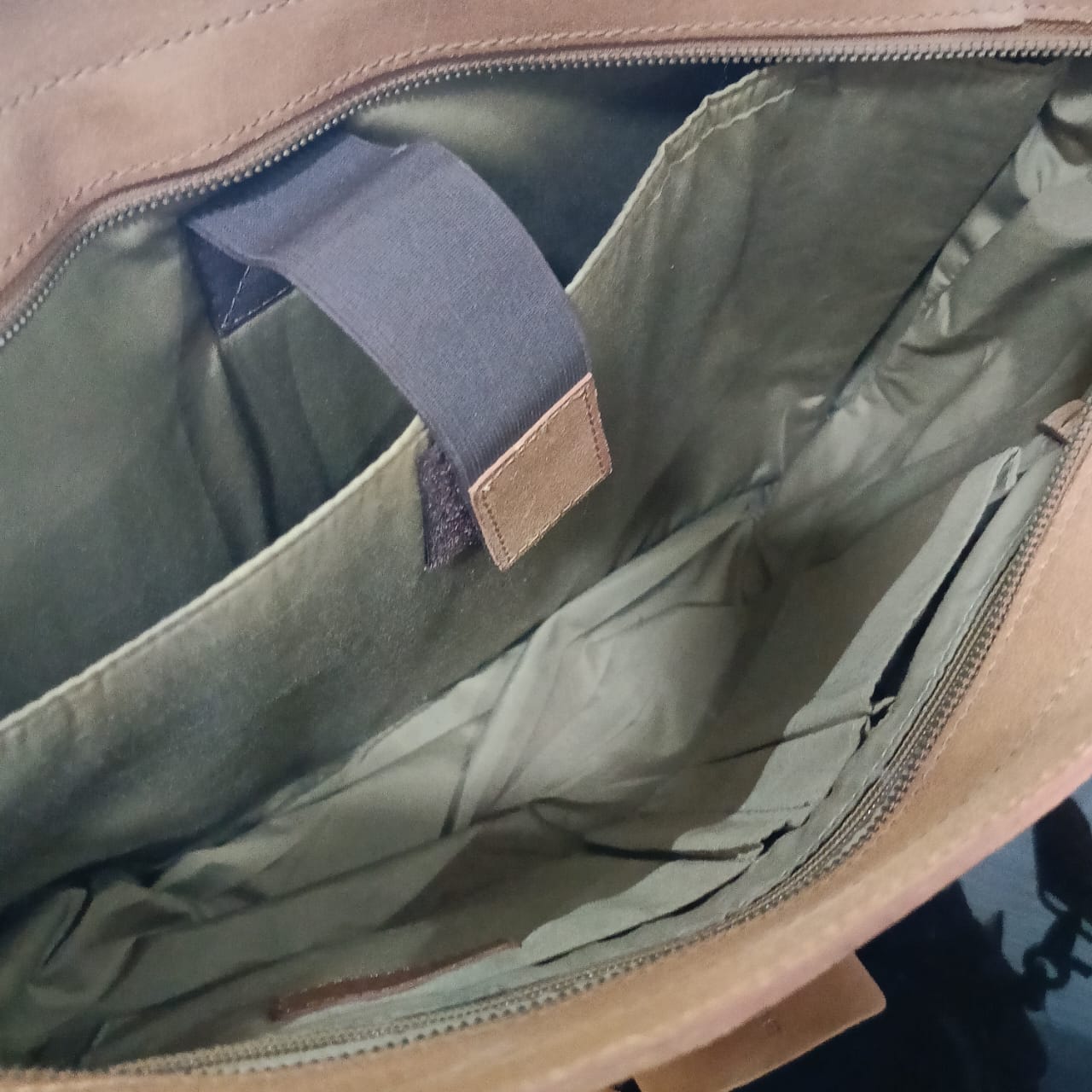 محفظة كبيرة أنتيك تحفة من الجلد الحر