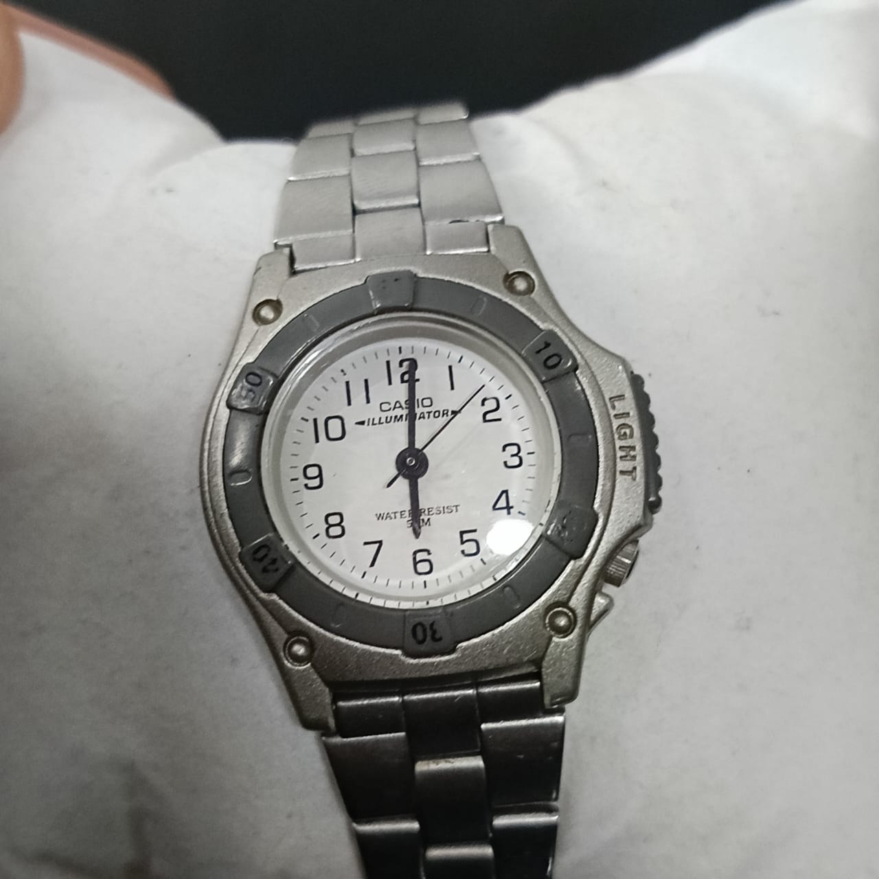 Montre casio illuminator femme original