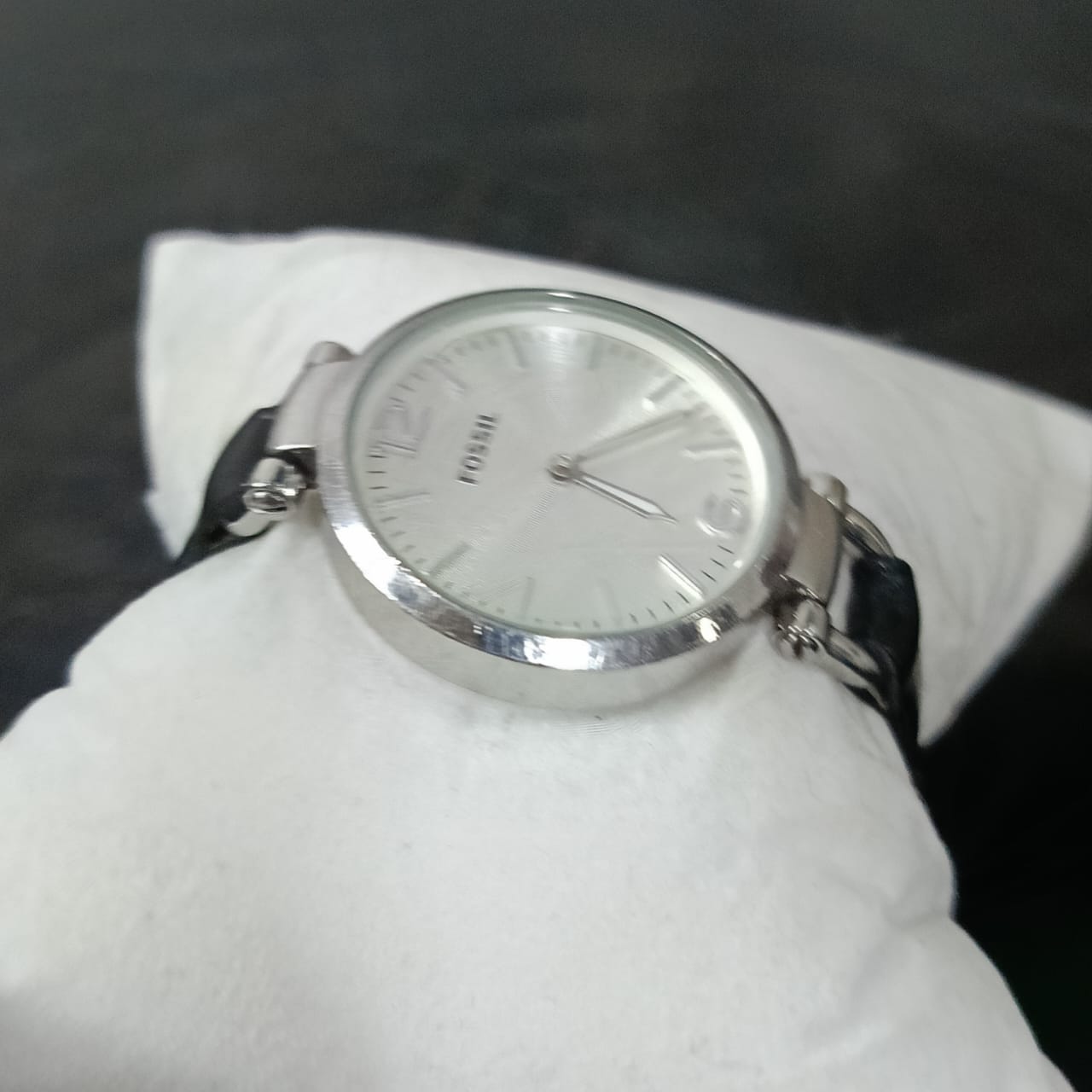 Montre fossil femme original