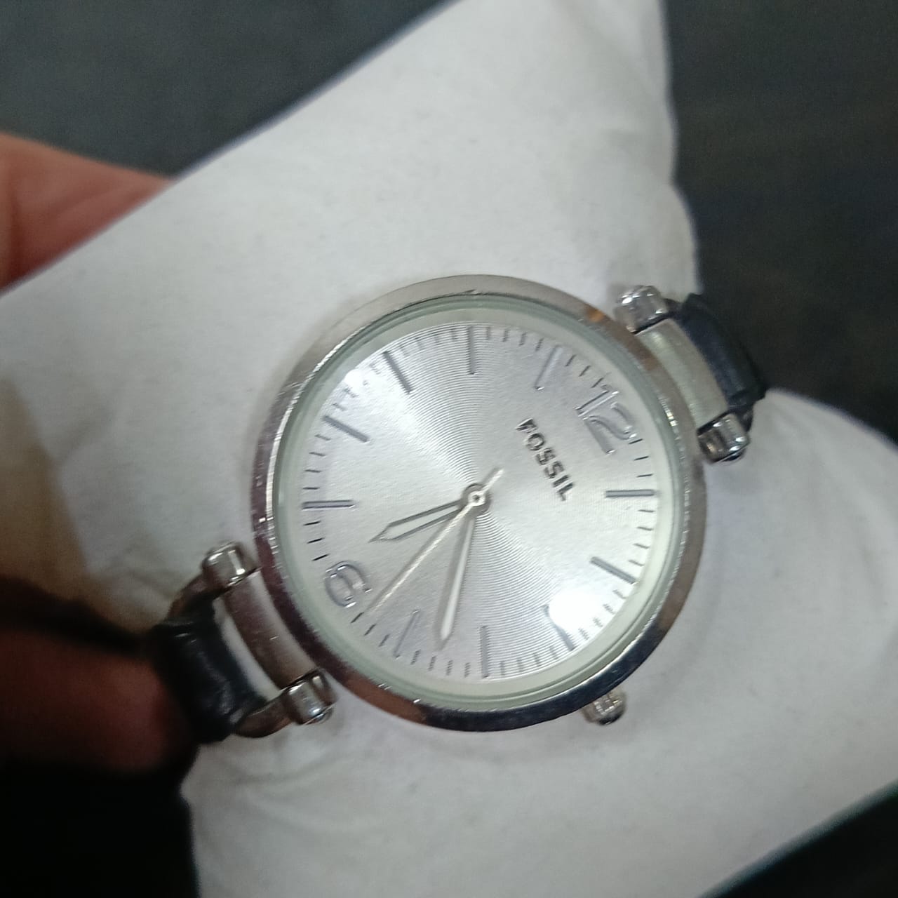 Montre fossil femme original