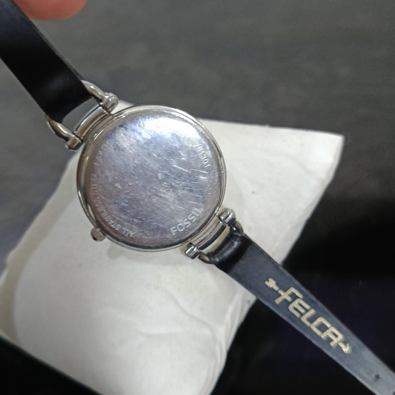 Montre fossil femme original