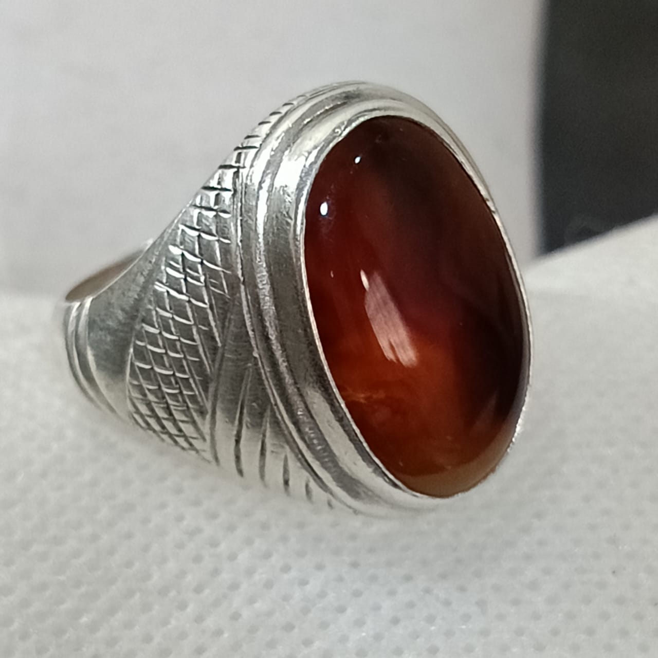 خاتم فضة بحجر كهرمان فواح