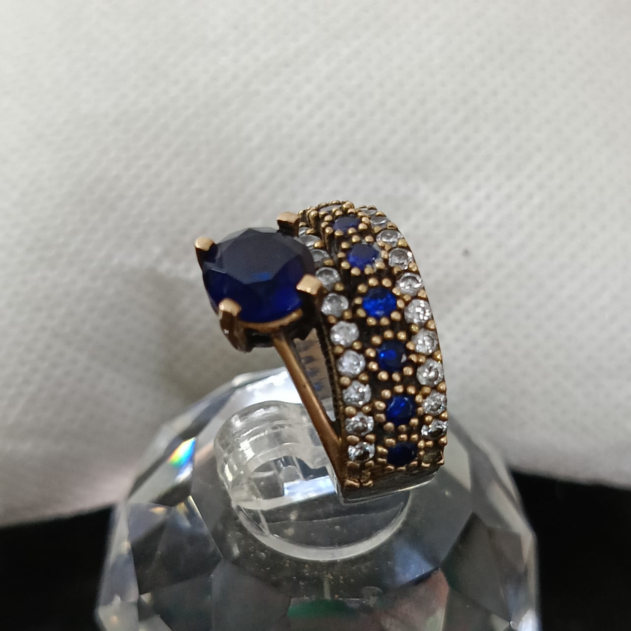 خاتم فضة نسائي مرصع بالأحجار