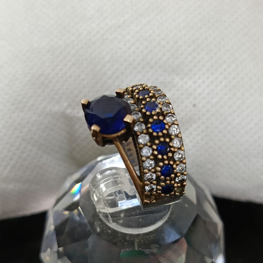 خاتم فضة نسائي مرصع بالأحجار