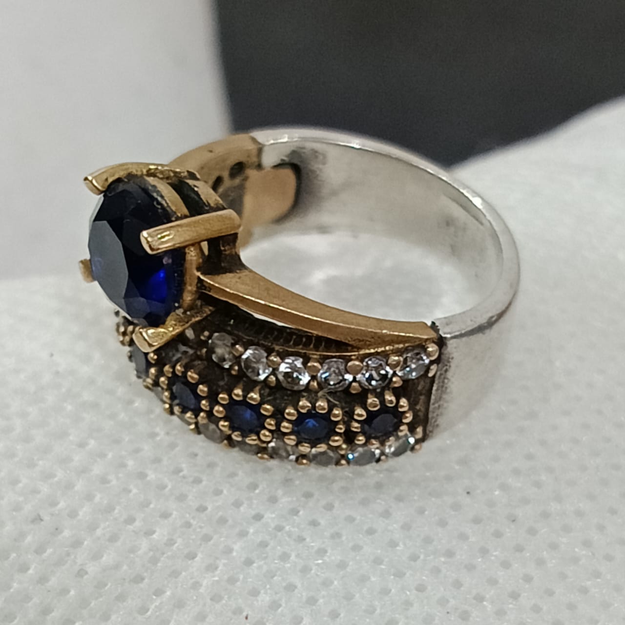 خاتم فضة نسائي مرصع بالأحجار