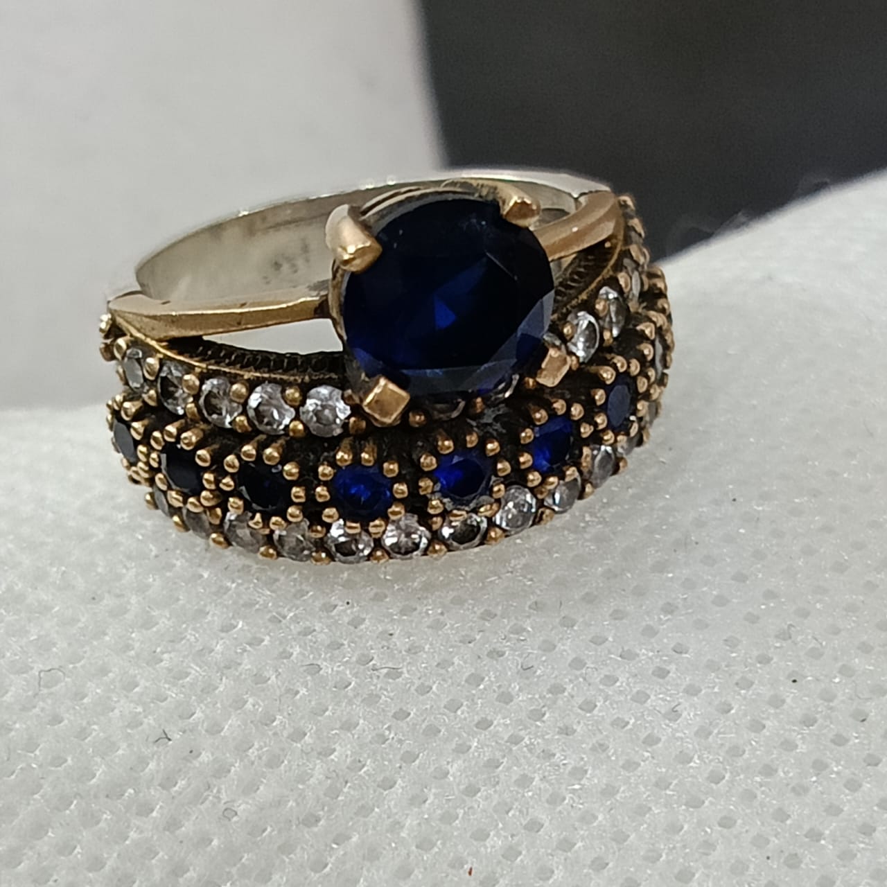 خاتم فضة نسائي مرصع بالأحجار