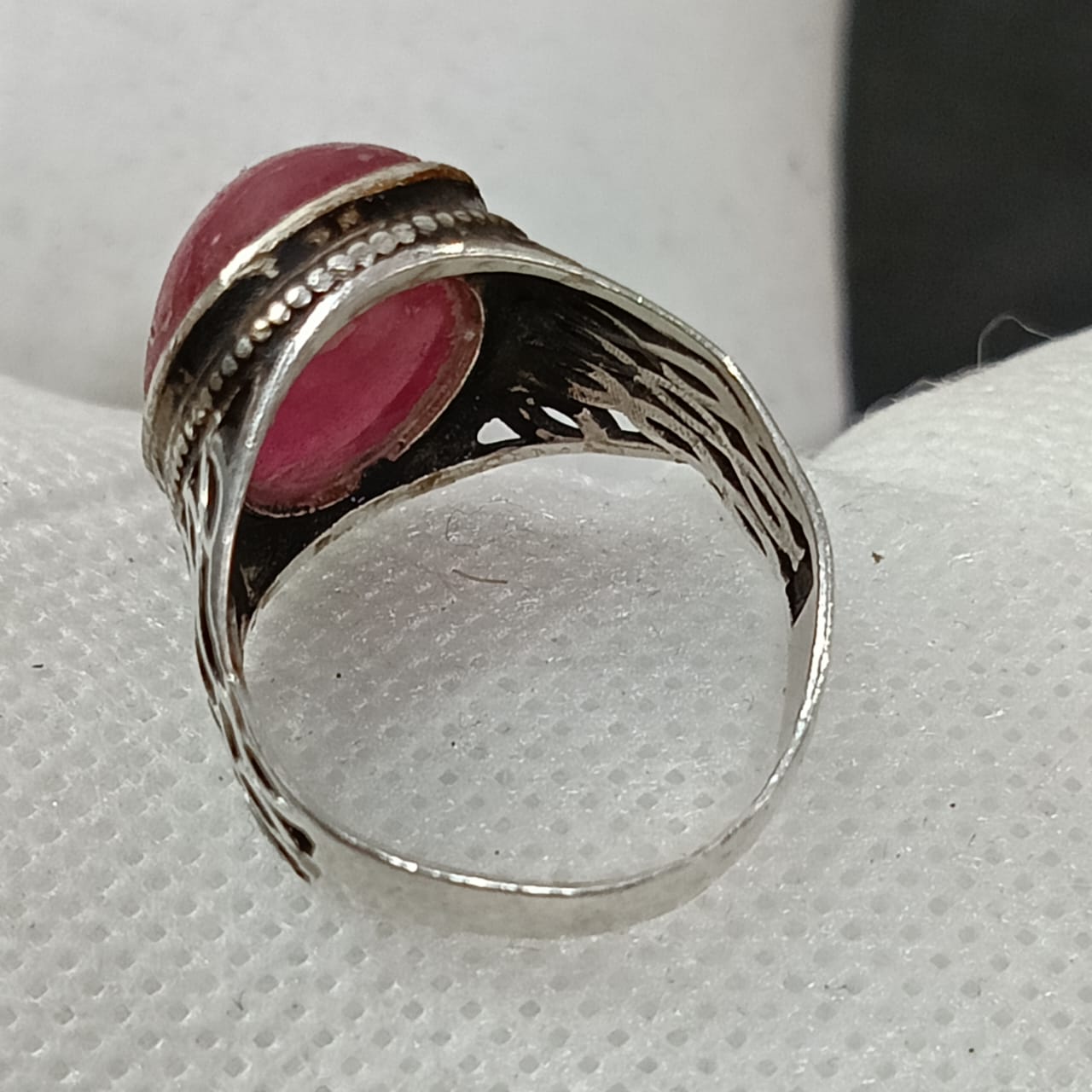 خاتم فضة بحجر ياقوت