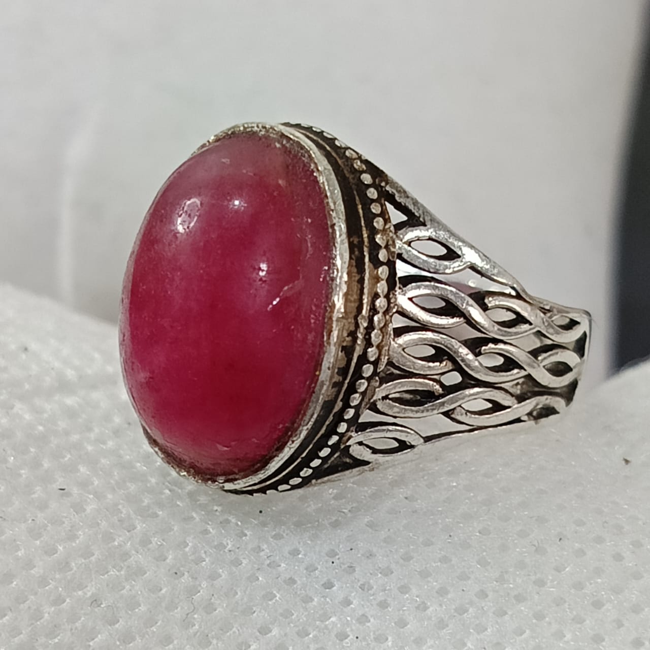 خاتم فضة بحجر ياقوت