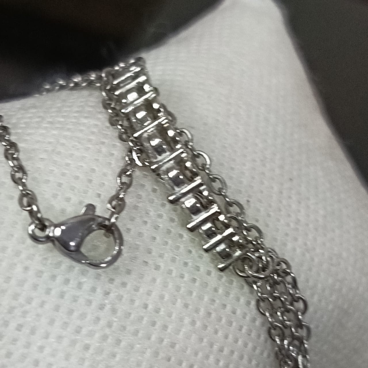 سلسلة فضة تحفة مرصعة بالأحجار