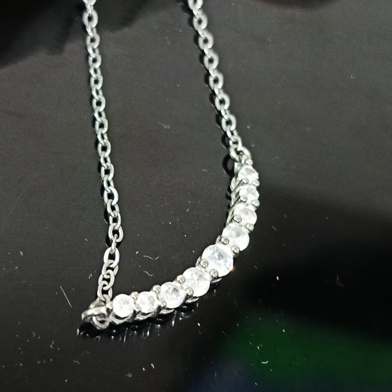 سلسلة فضة تحفة مرصعة بالأحجار