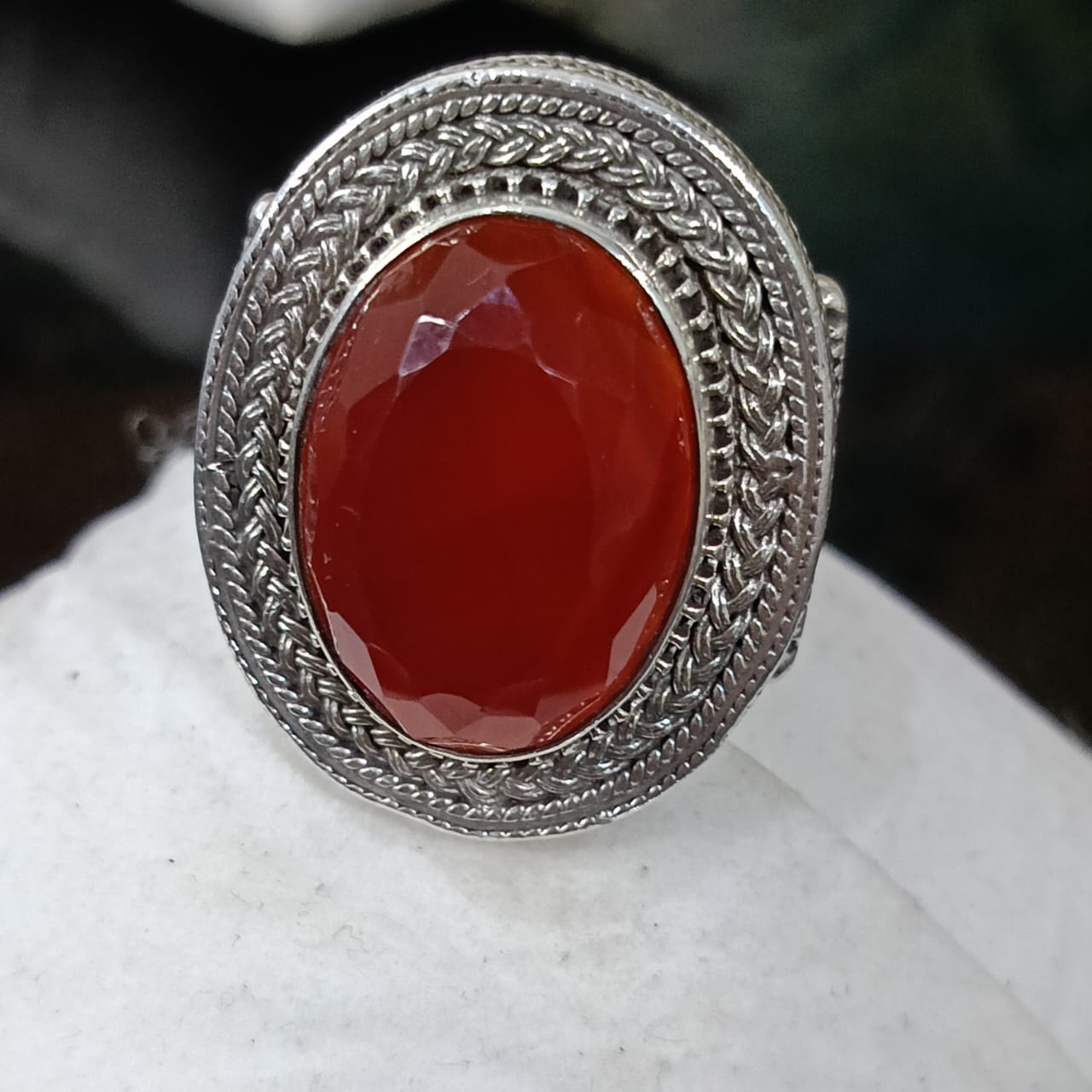 خاتم فضة نادر مميز بحجر عقيق أحمر شفاف طبيعي