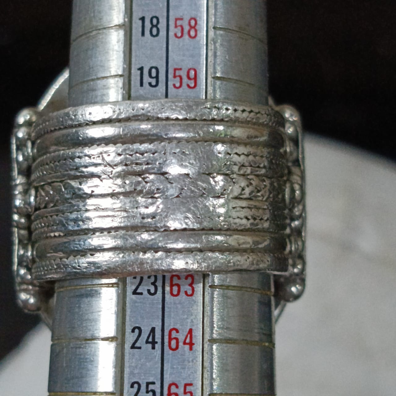 خاتم فضة نادر مميز بحجر عقيق أحمر شفاف طبيعي