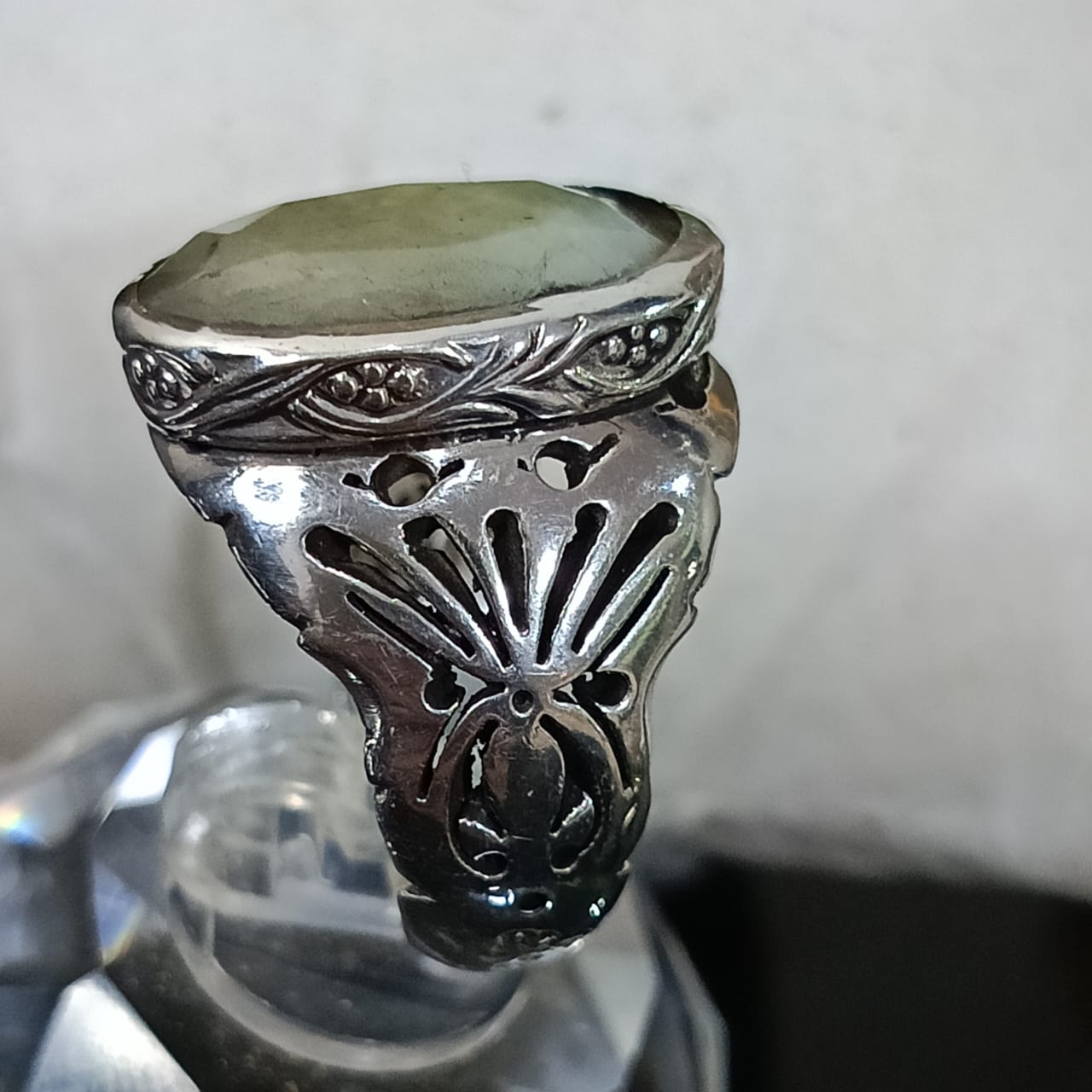 خاتم فضة بحجر زمرد طبيعي تحفة