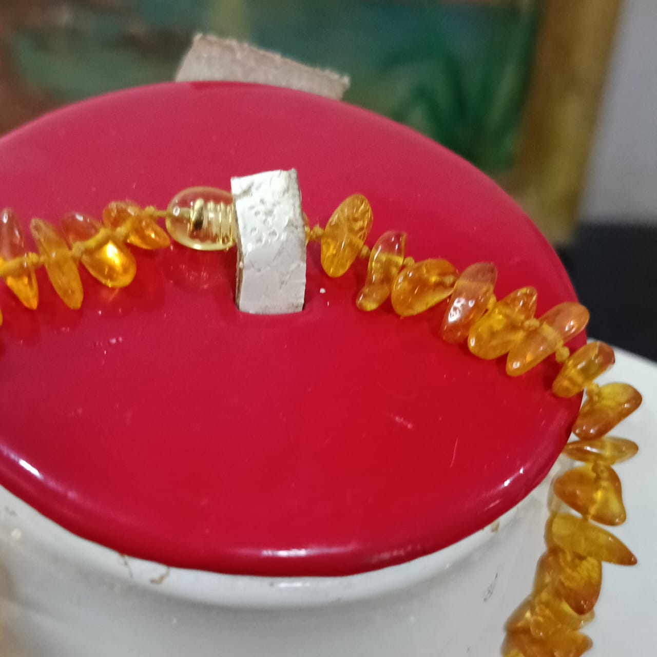 عقد تحفة صغير من كهرمان عطر