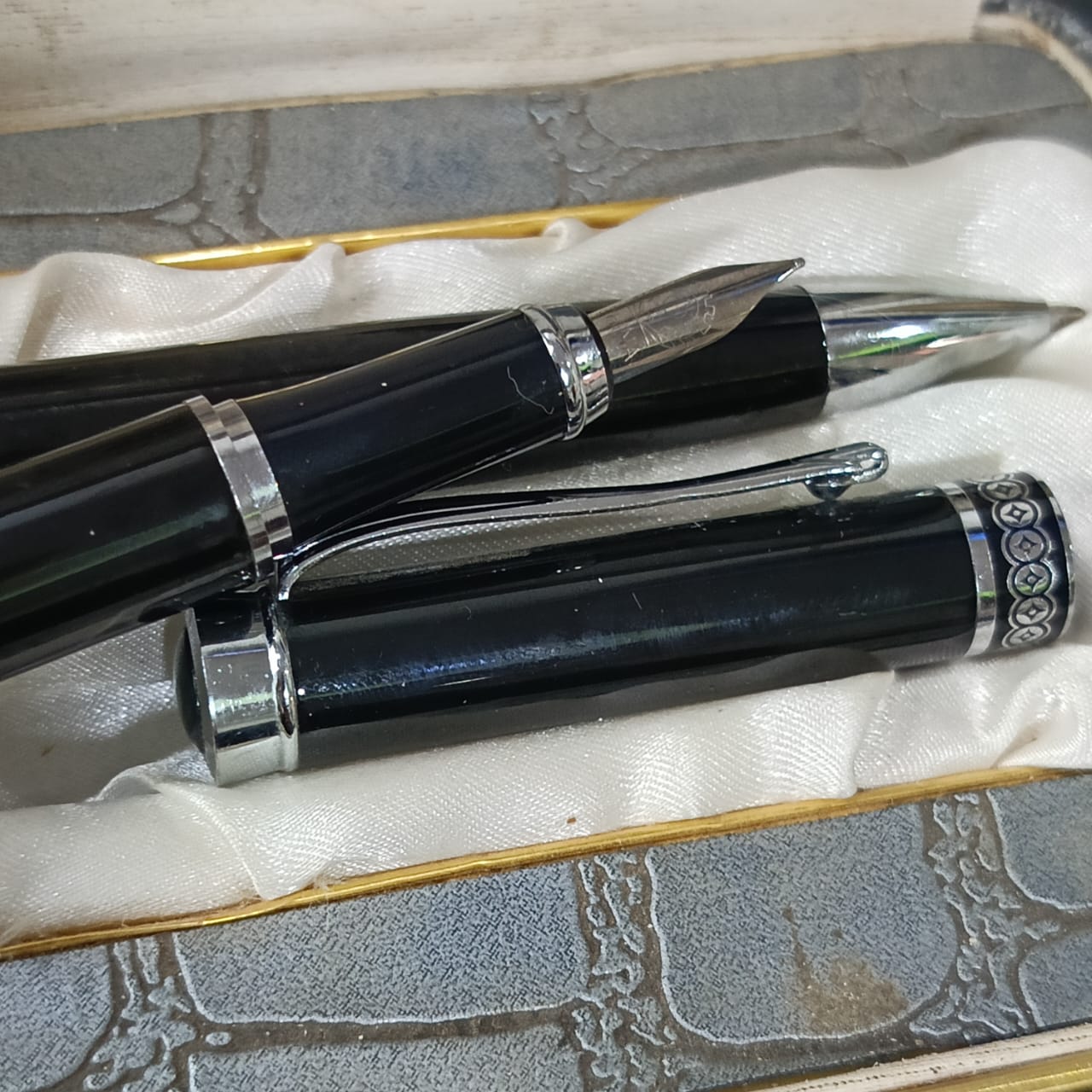 Stylo plume et stylo