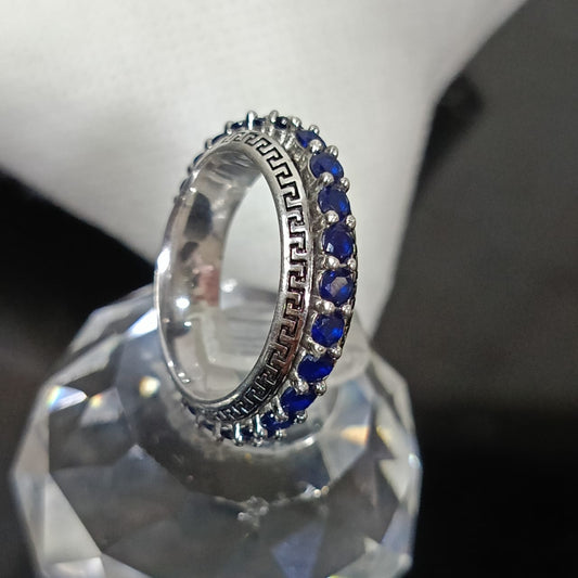 خاتم فضة مرصع بالأحجار كريمة