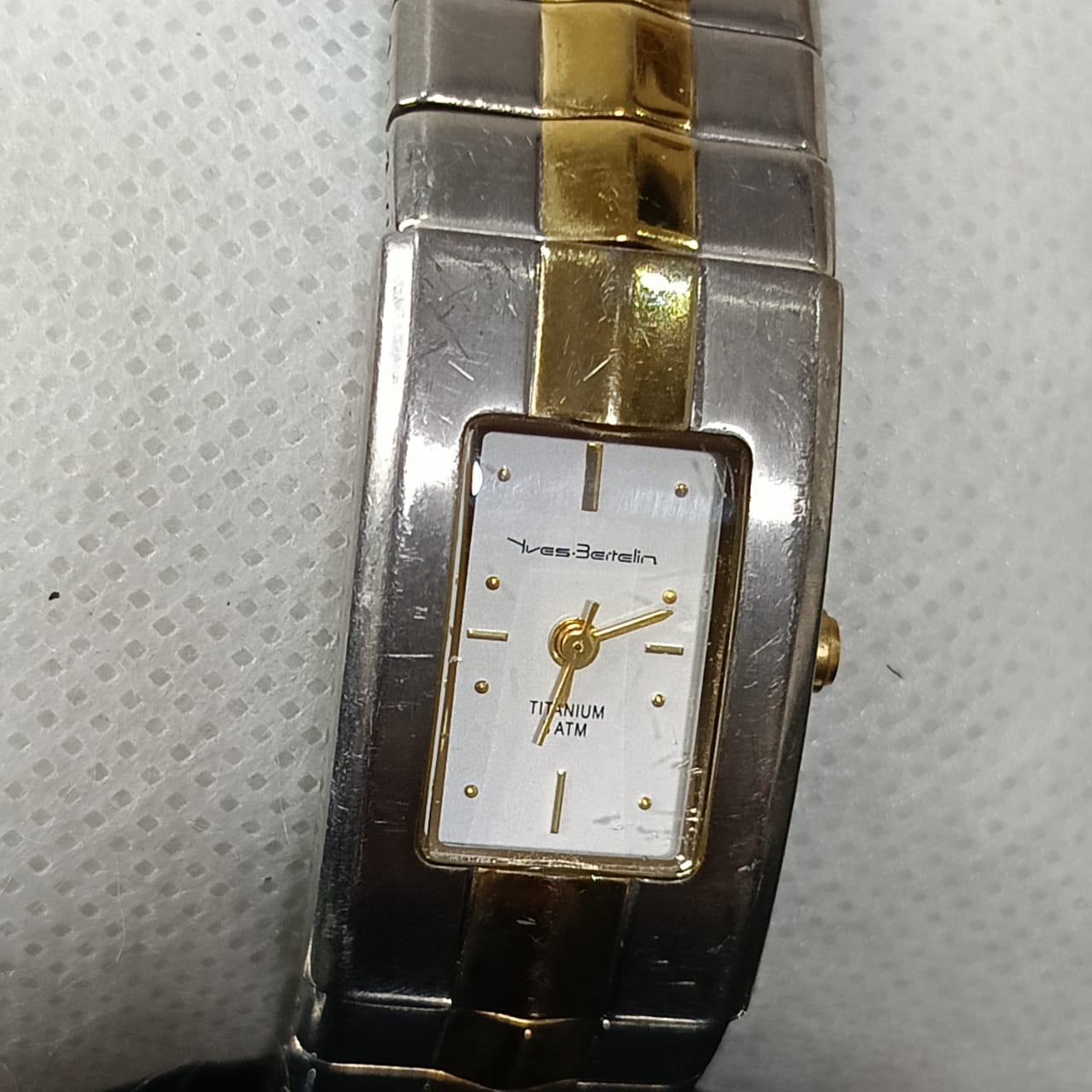Montre quartz femme titanium