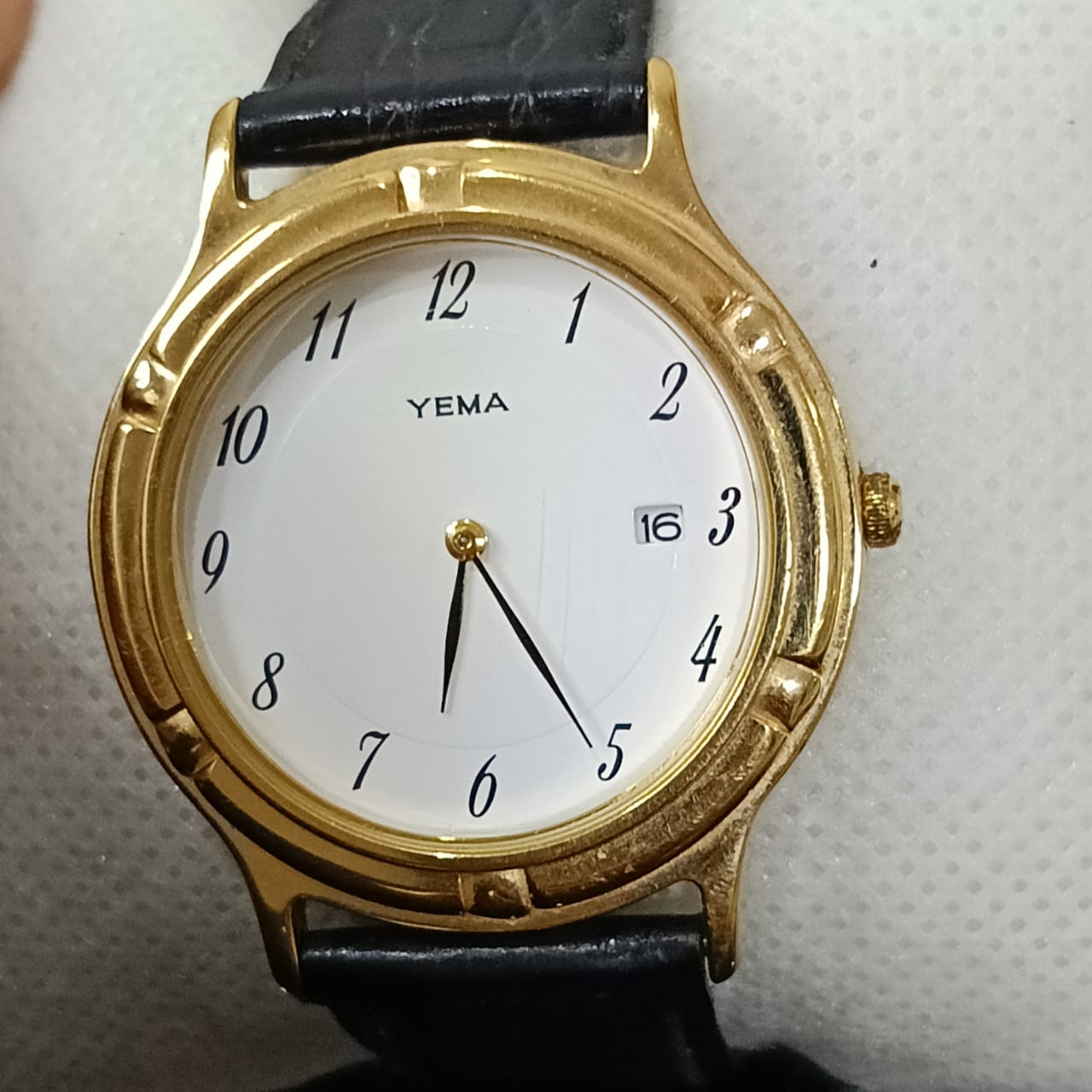 Montre yema plaqué or vintage original rare