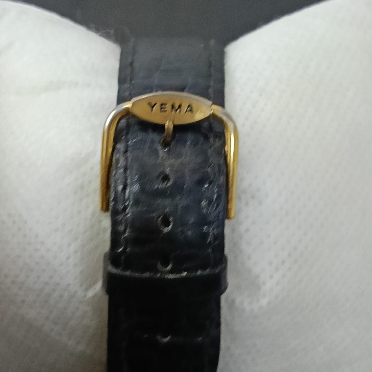 Montre yema plaqué or vintage original rare