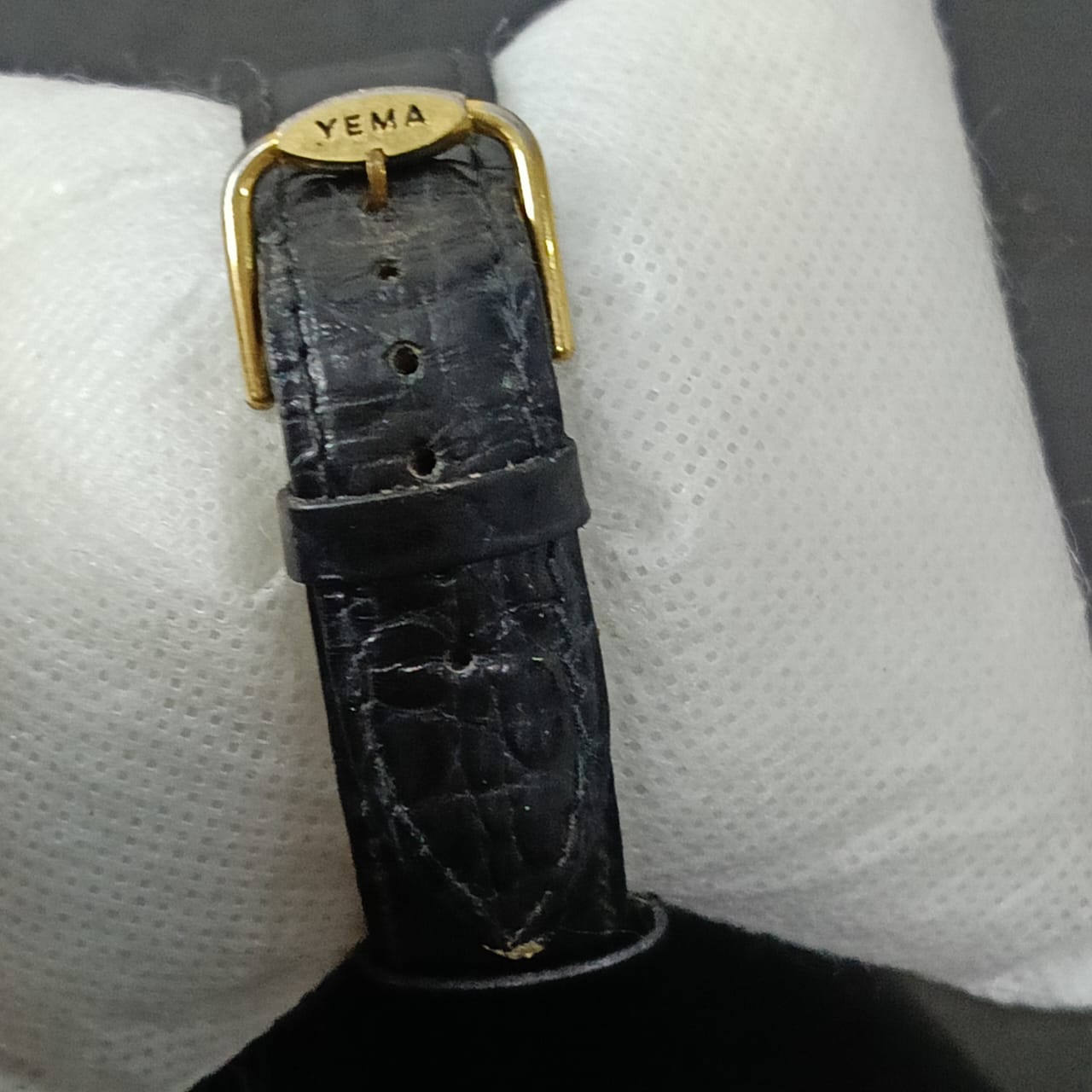 Montre yema plaqué or vintage original rare