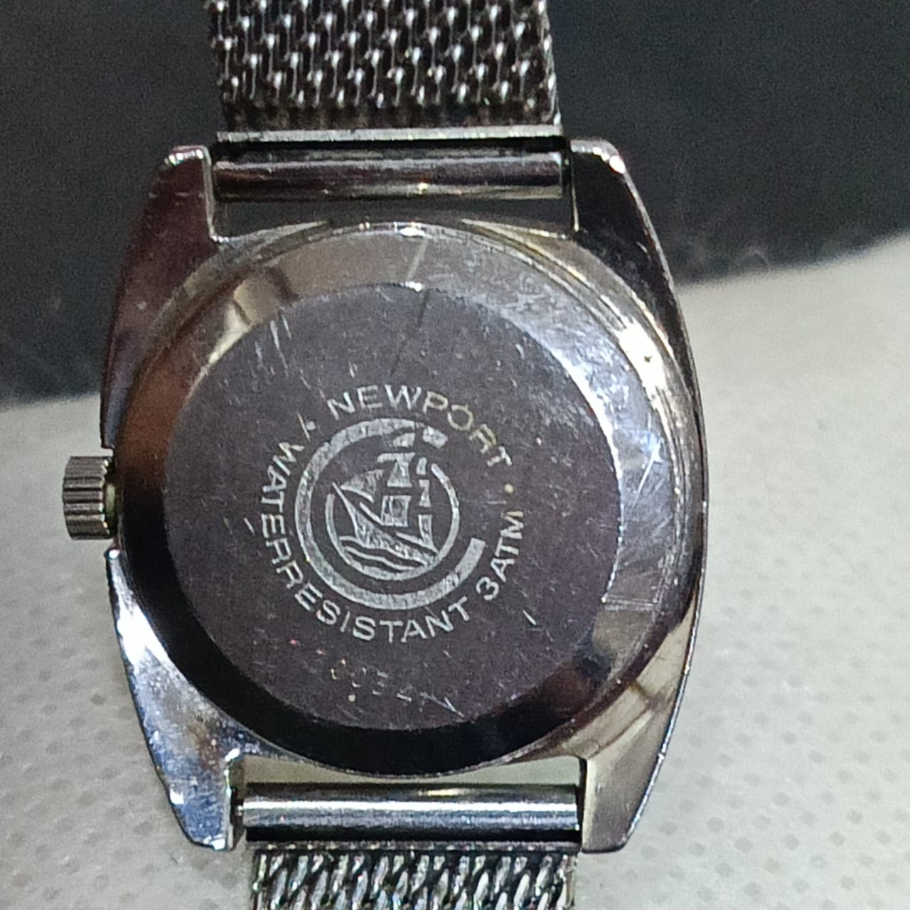 Montre new classic mécanique plaqué or vintage original