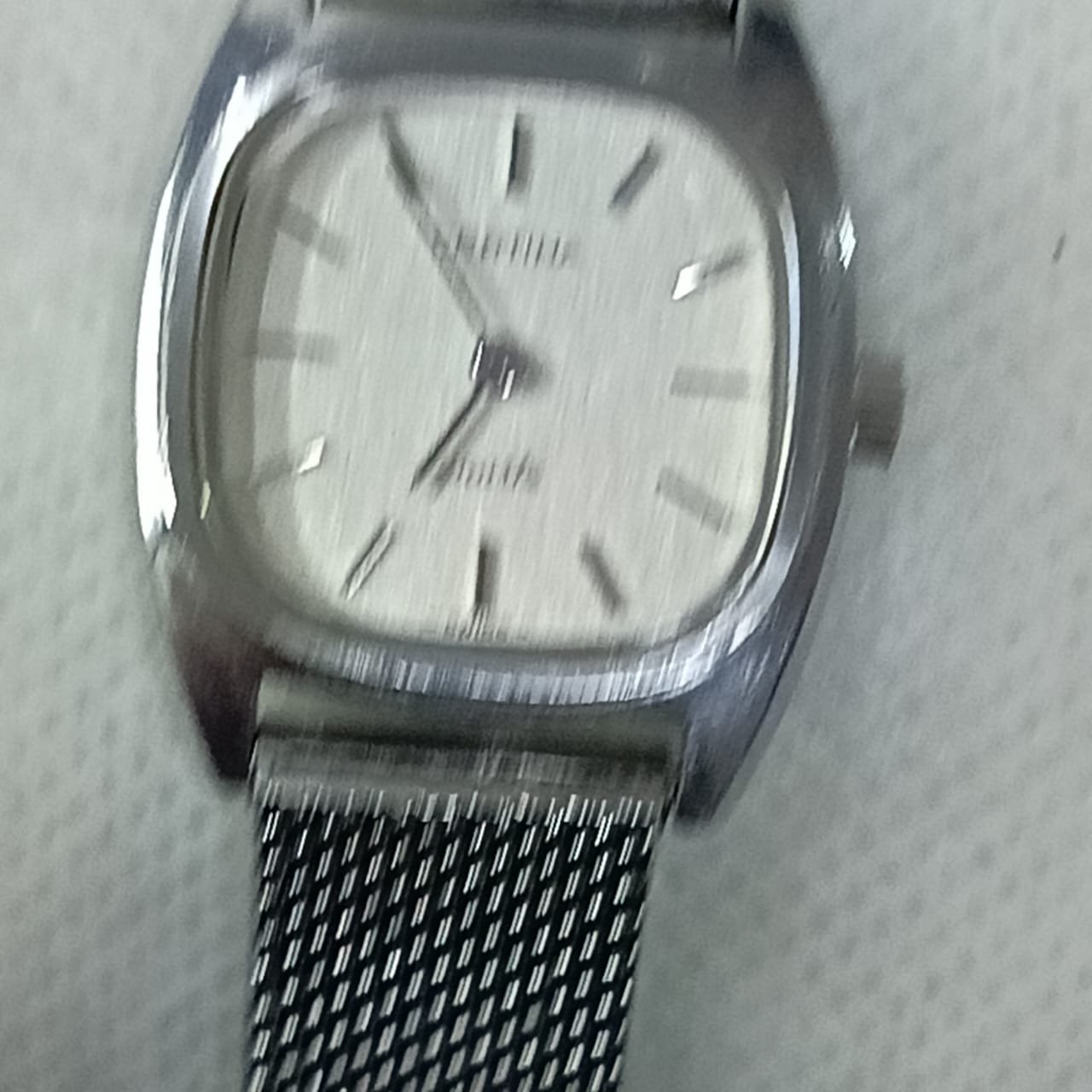 Montre new classic mécanique plaqué or vintage original