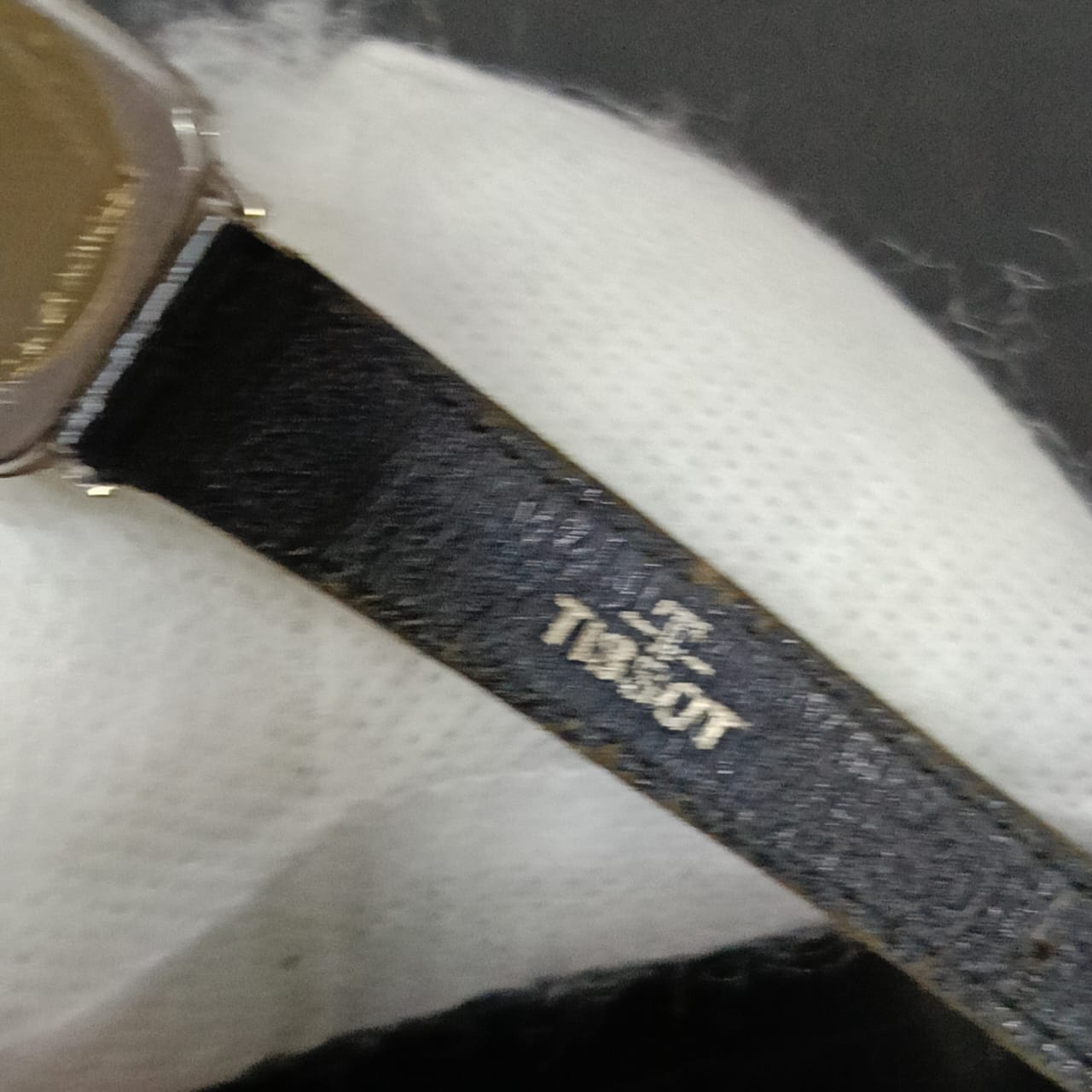 Montre Tissot quartz original femme plaqué or blanc