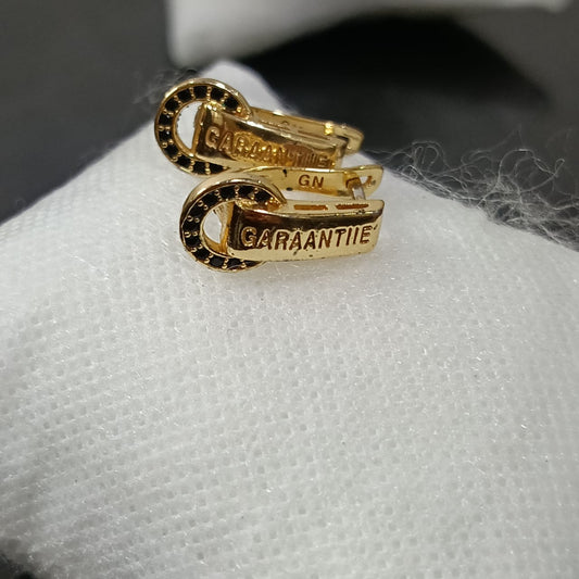 أقراط بلاكي فرنسي