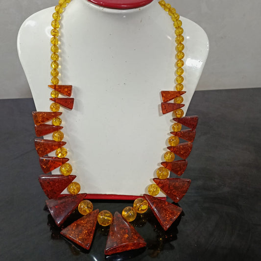 عقد تحفة كهرمان