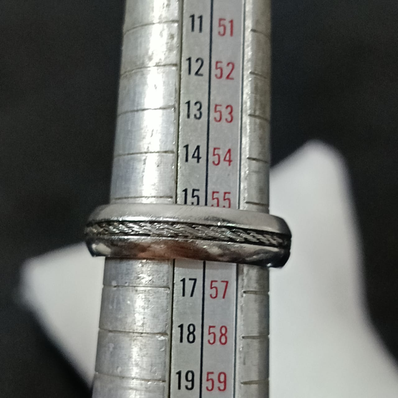 خاتم بلاكي أبيض