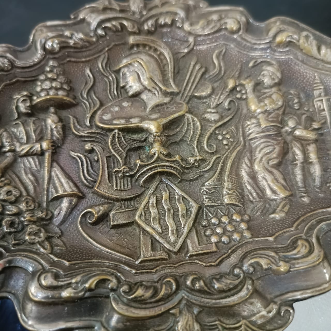 تحفة برونز ديكور