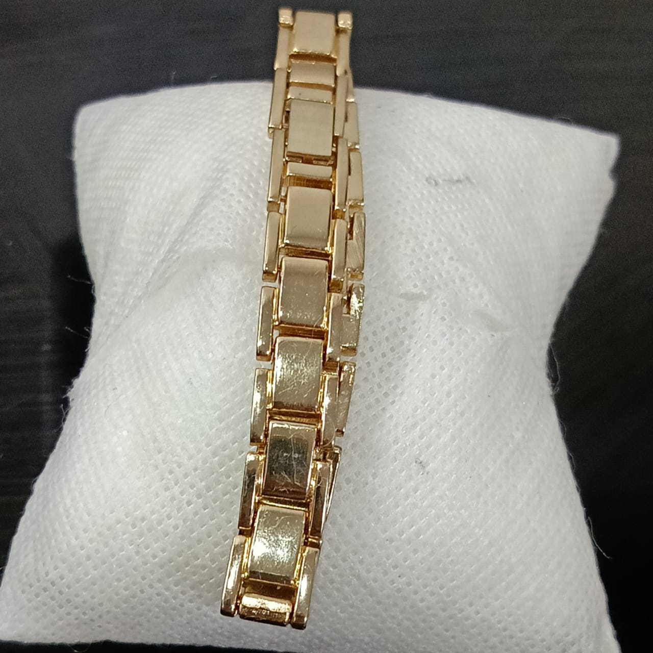 سوار نسائي بلاكي