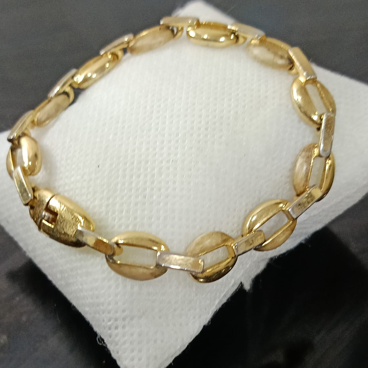 سوار نسائي بلاكي