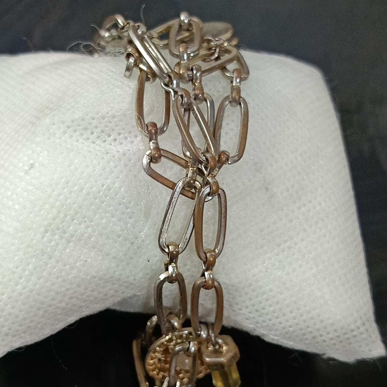 سلسلة قديمة نحاس