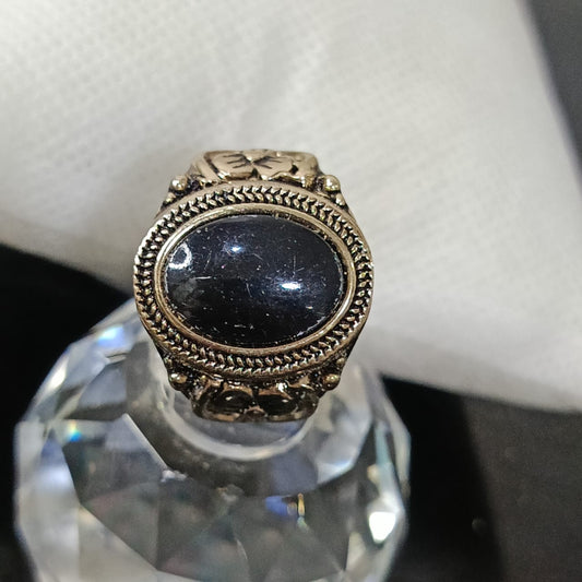 خاتم بلاكي أبيض