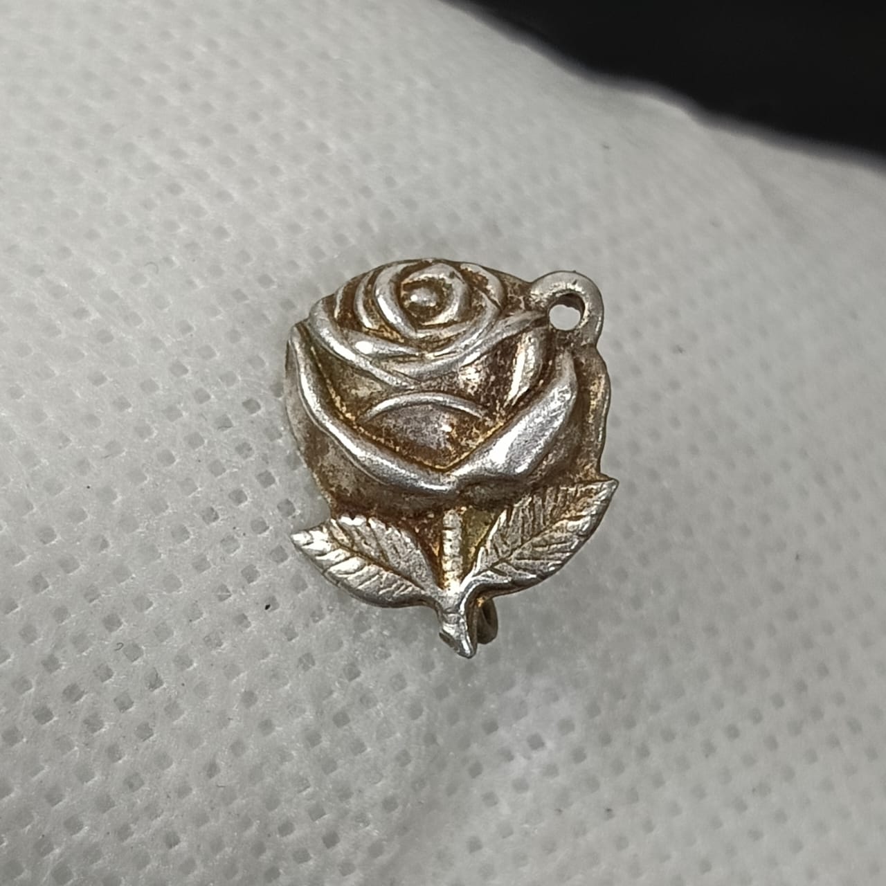 بروش فضة صغير