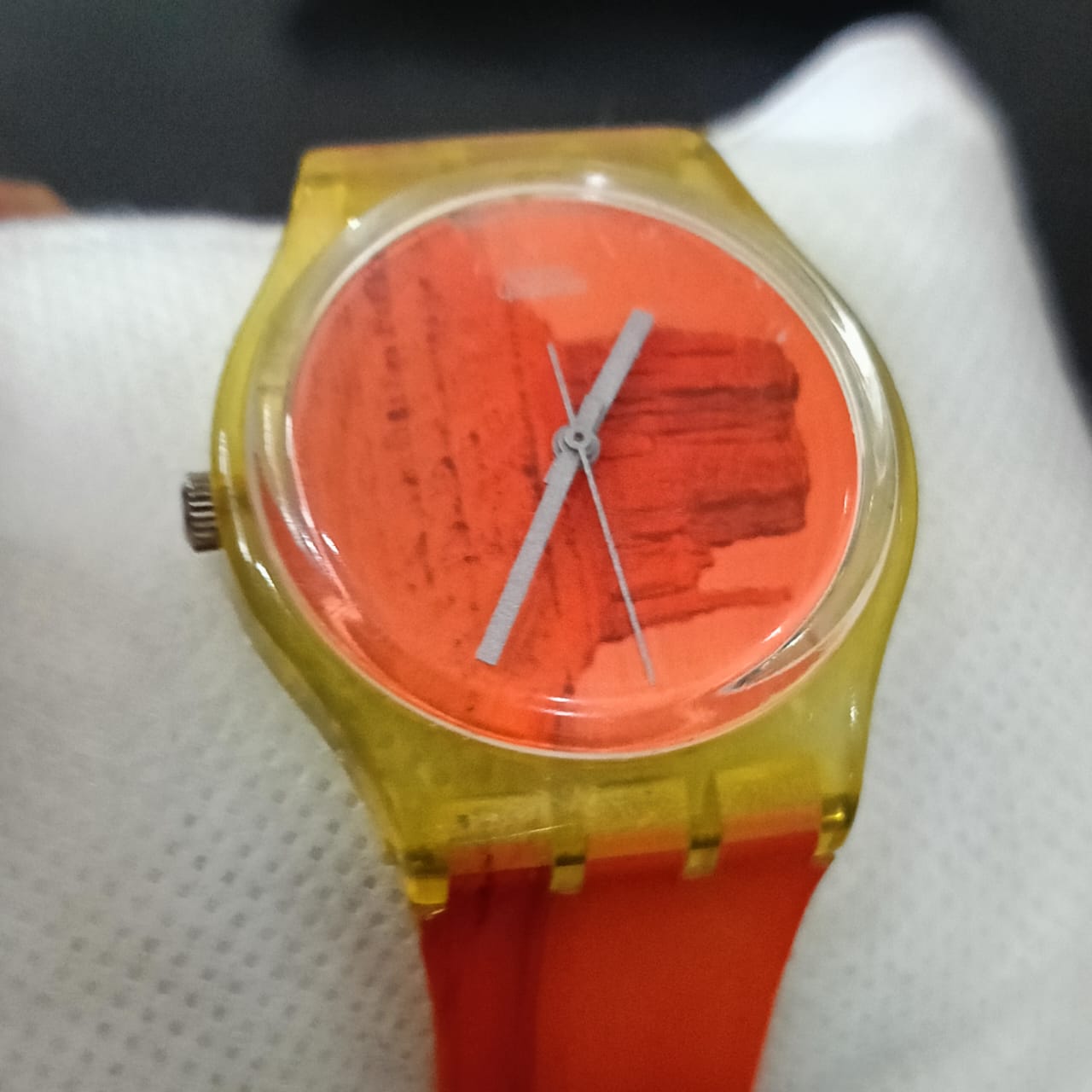 Montre swatch femme original
