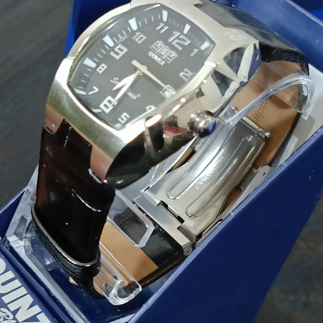 Montre quinze Quartz original neuf