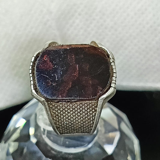 خاتم فضة بحجر الدم