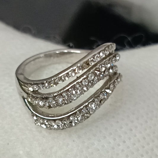 خاتم بلاكي أبيض