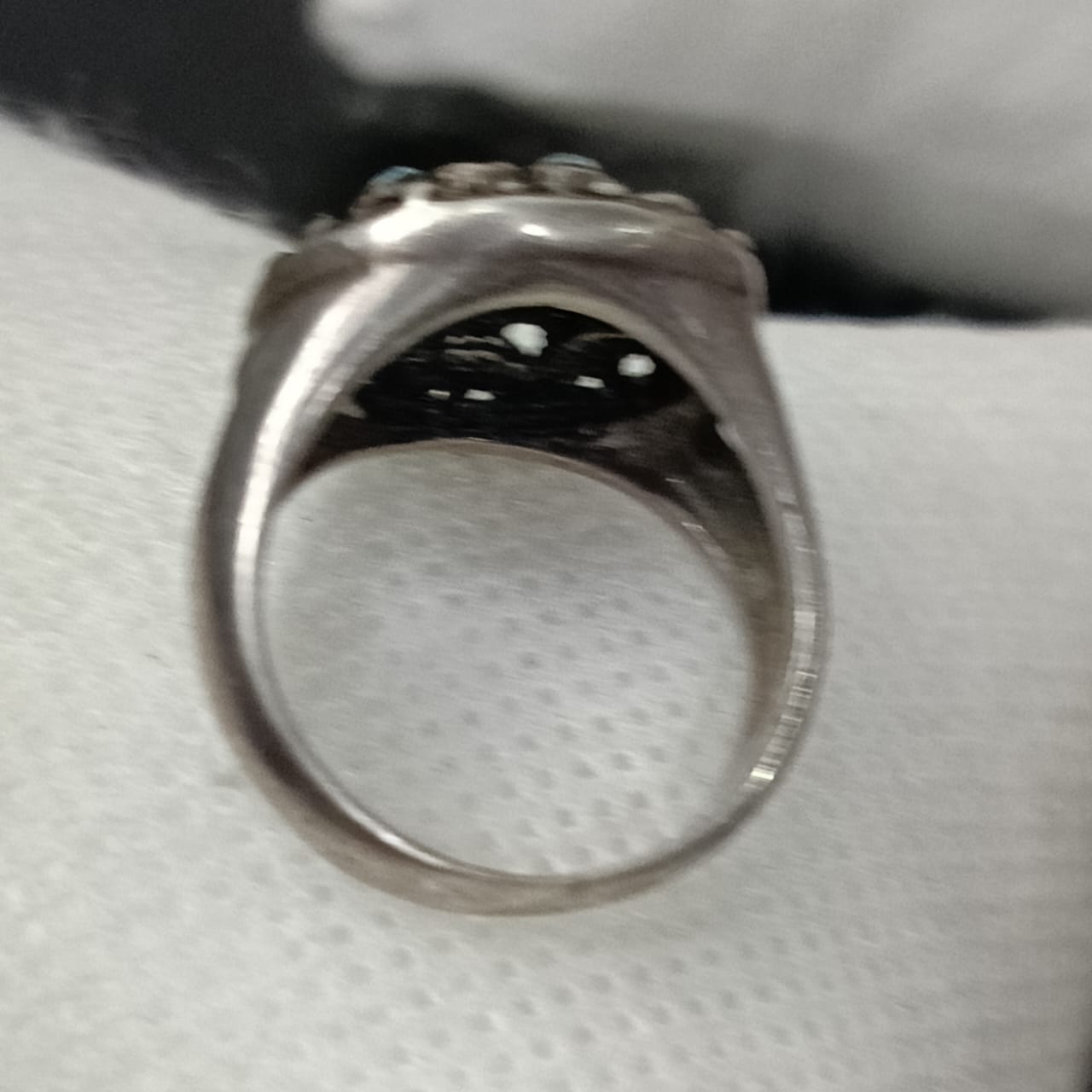 خاتم بلاكي أبيض