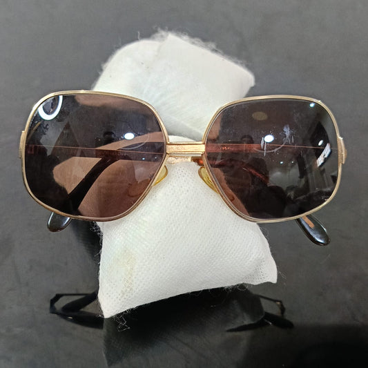 Cadre du lunette vintage plaqué or