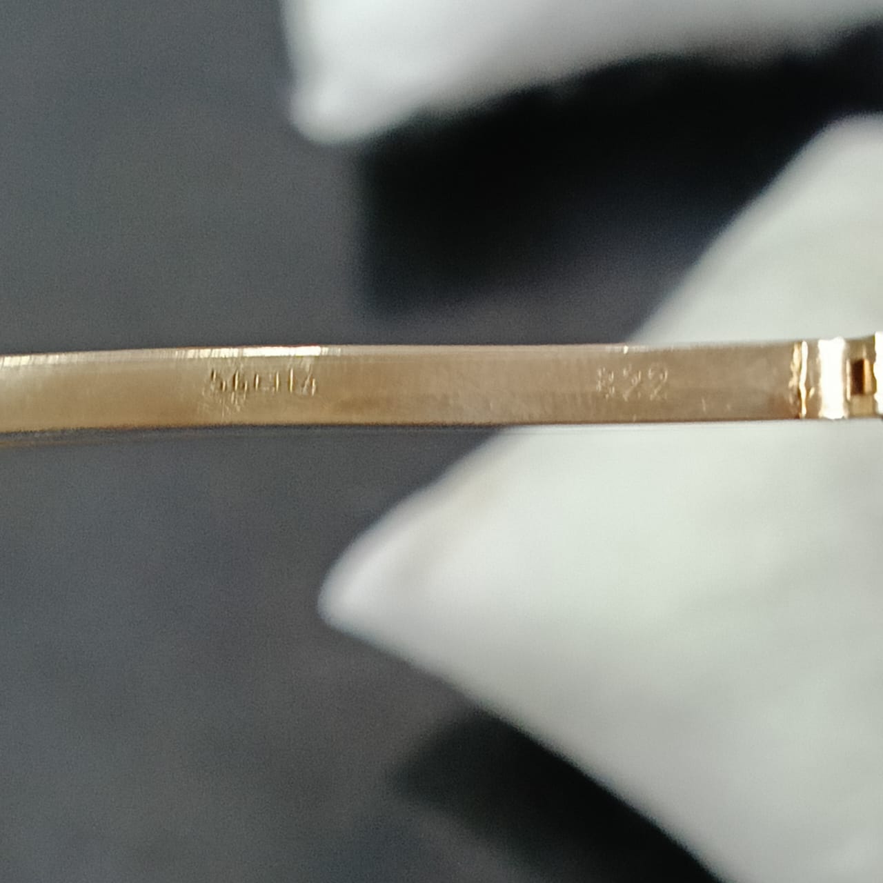 Cadre du lunette vintage plaqué or