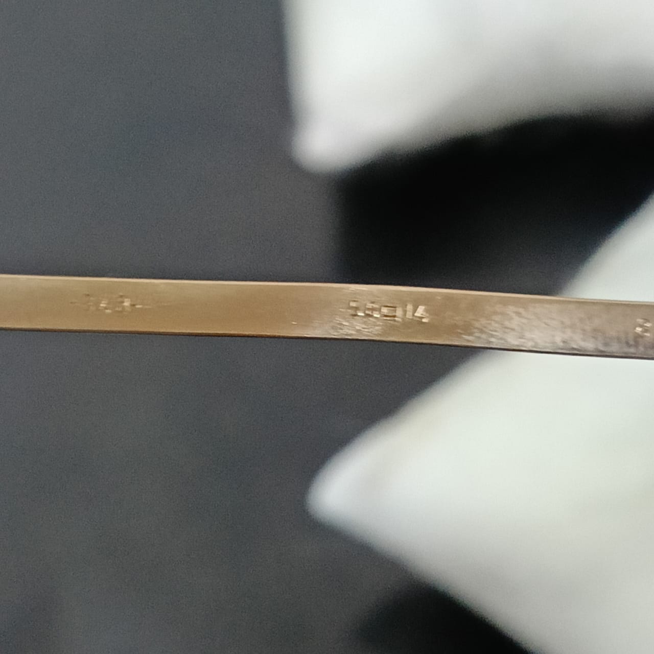 Cadre du lunette vintage plaqué or